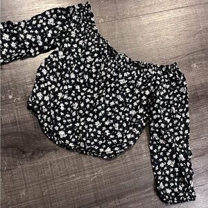 Brandy Melville Black and White Floral Top
